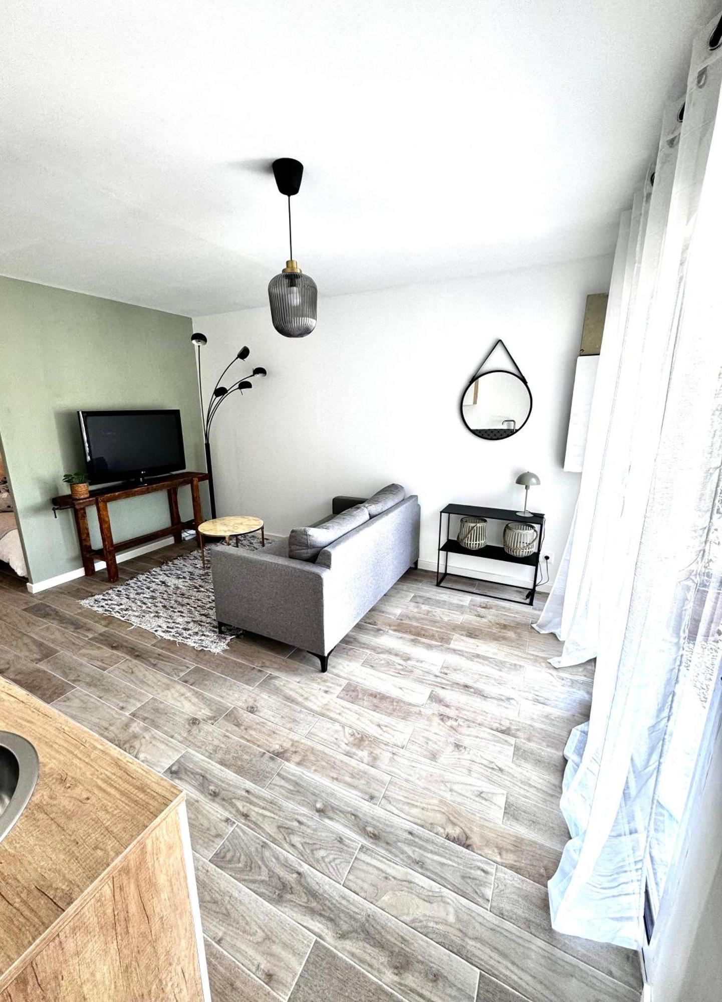 Charmant T2 Atypique Proche Du Centre-Ville Miramas Dış mekan fotoğraf